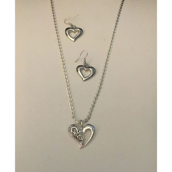 Silver Filigree Heart Necklace/Earrings - Picture 1 of 1